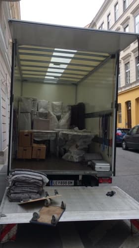 Adam-Umzug Team bei der Arbeit